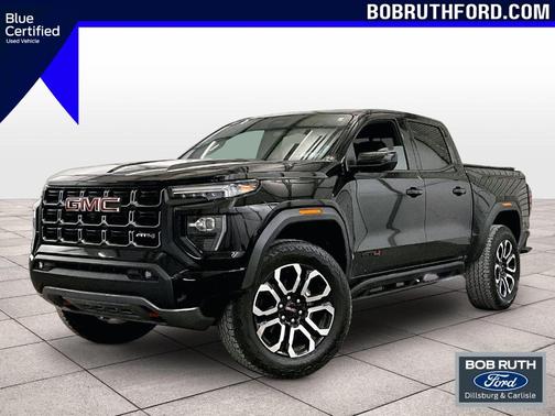 Onyx Black 2025 GMC Canyon AT4