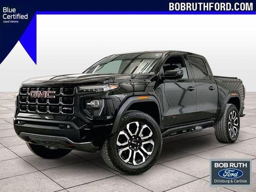 Onyx Black 2025 GMC Canyon AT4