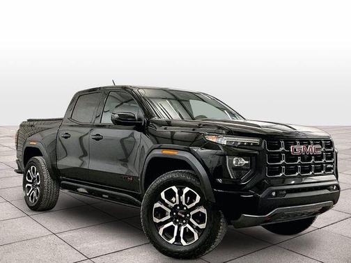 Onyx Black 2025 GMC Canyon AT4