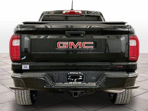 Onyx Black 2025 GMC Canyon AT4