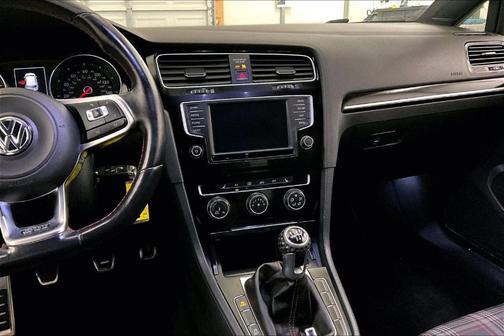 2016 Volkswagen Golf GTI S W/PERFORMANCE PKG