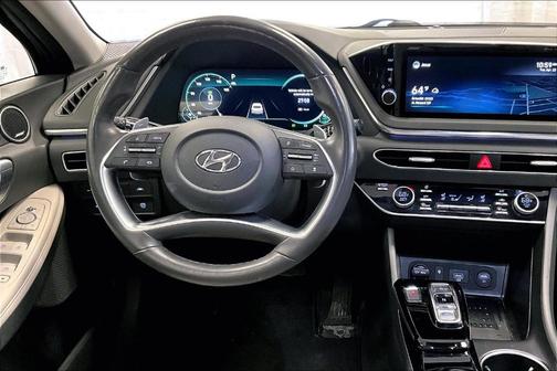 2022 Hyundai SONATA Hybrid Limited