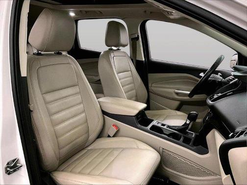 White Platinum Clearcoat Metallic 2017 Ford Escape Titanium