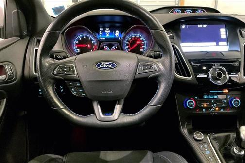 2017 Ford Focus RS Base