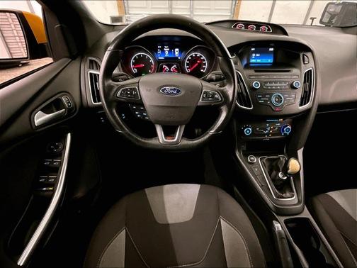 Tangerine Scream Tri-Coat 2016 Ford Focus ST Base