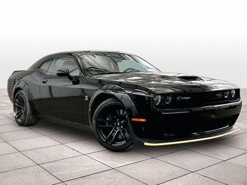 Pitch Black Clearcoat 2022 Dodge Challenger R/T Scat Pack