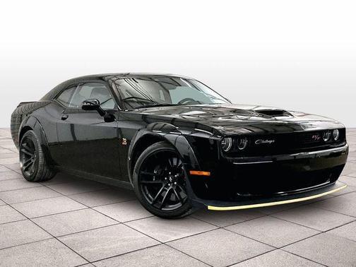 Pitch Black Clearcoat 2022 Dodge Challenger R/T Scat Pack