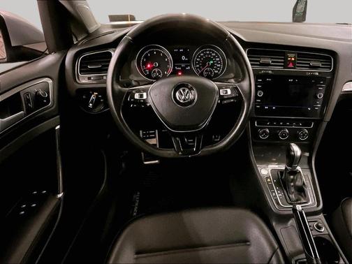Platinum Gray Metallic 2018 Volkswagen Golf Alltrack TSI SE