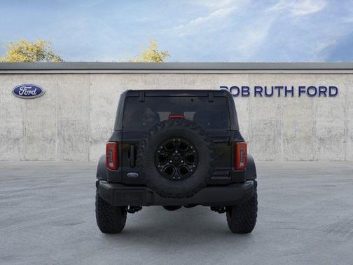 Shadow Black 2026 Ford Bronco Outer Banks