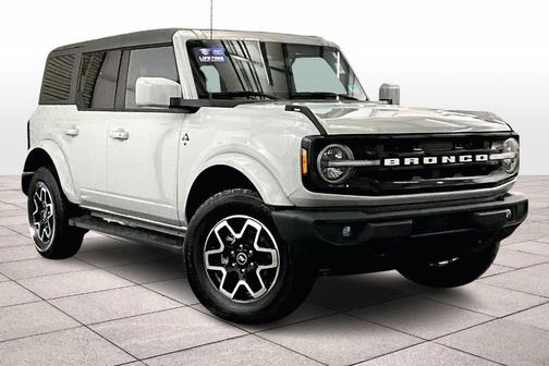 2023 Ford Bronco Outer Banks