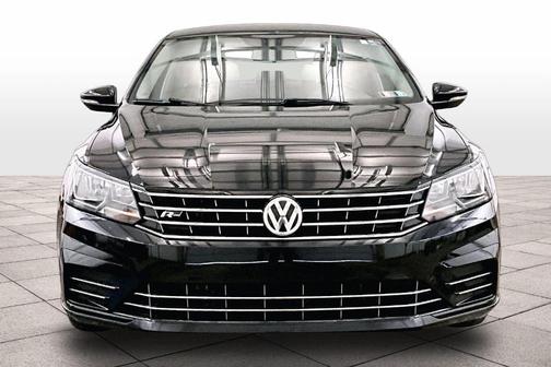 2017 Volkswagen Passat 1.8T R-Line