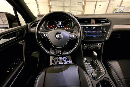 2021 Volkswagen Tiguan 2.0T SE R-Line Black