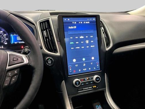 Iconic Silver 2023 Ford Edge SEL