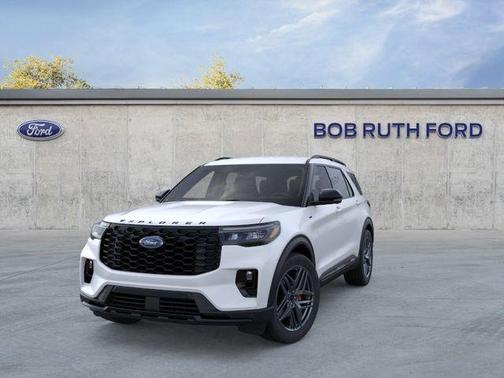 Star White 2026 Ford Explorer ST-Line