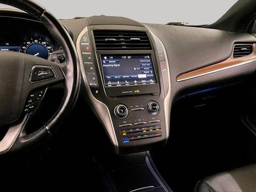 White Platinum Clearcoat Metallic 2018 Lincoln MKC Reserve