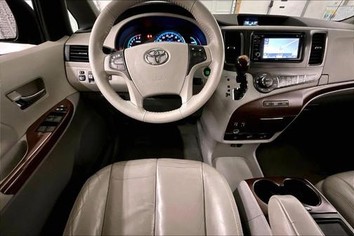 2014 Toyota Sienna XLE