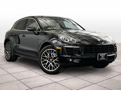 Jet Black Metallic 2017 Porsche Macan S