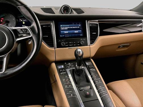 Jet Black Metallic 2017 Porsche Macan S