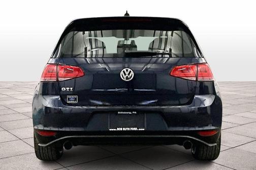 2016 Volkswagen Golf GTI 2.0T SE 4-Door