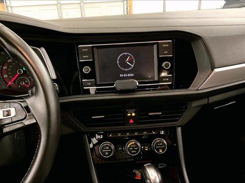 Pure White 2019 Volkswagen Jetta 1.4T R-Line