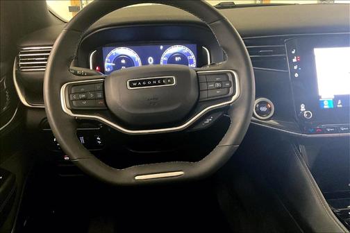 2023 Jeep Wagoneer Base