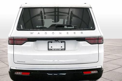 2023 Jeep Wagoneer Base