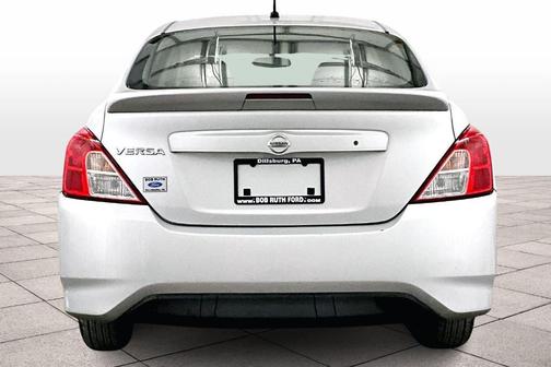 2017 Nissan Versa 1.6 S+