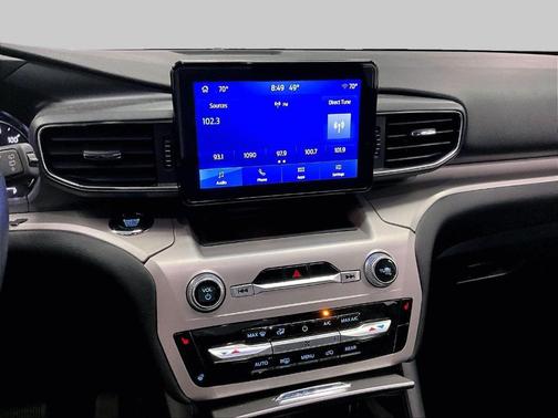 Agate Black 2024 Ford Explorer XLT