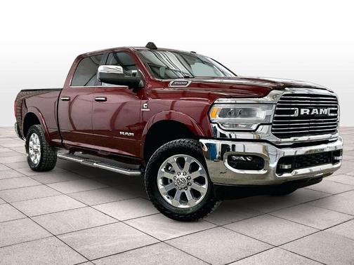 Delmonico Red Pearlcoat 2022 RAM 3500 Laramie