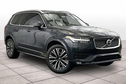 2022 Volvo XC90 T6 Momentum 7 Passenger