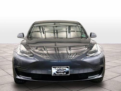 Gray 2018 Tesla Model 3 Long Range