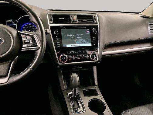 Crystal White Pearl 2019 Subaru Outback 2.5i Limited