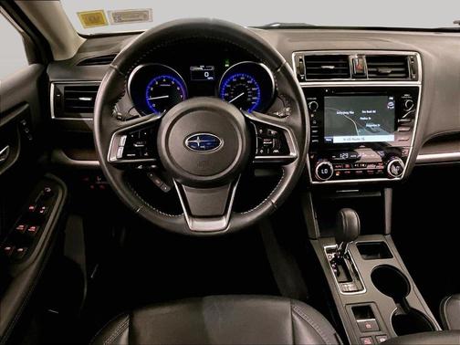 Crystal White Pearl 2019 Subaru Outback 2.5i Limited