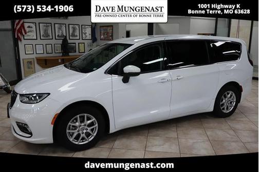 Bright White Clearcoat 2023 Chrysler Pacifica Touring-L