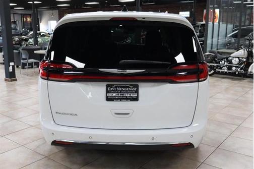 Bright White Clearcoat 2023 Chrysler Pacifica Touring-L