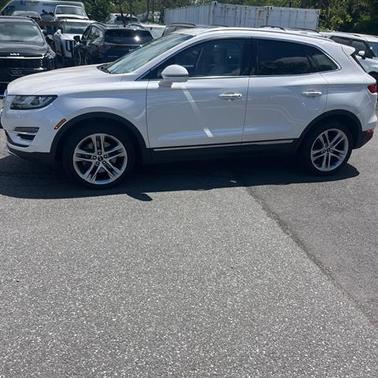 White Platinum Tri-Coat 2019 Lincoln MKC Reserve