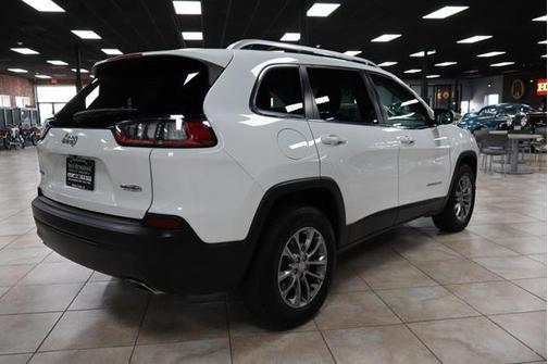 Bright White Clearcoat 2019 Jeep Cherokee Latitude Plus