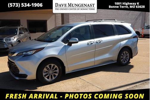 2022 Toyota Sienna LE