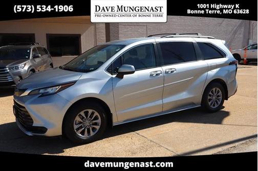 2022 Toyota Sienna LE