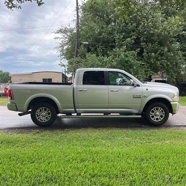 Bright Silver Clearcoat Metallic 2018 RAM 2500 Laramie