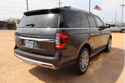 Dark 2024 Ford Expedition Limited