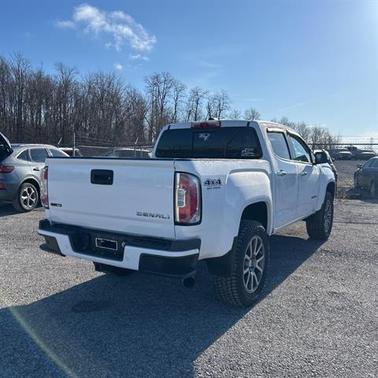 Summit White 2019 GMC Canyon Denali