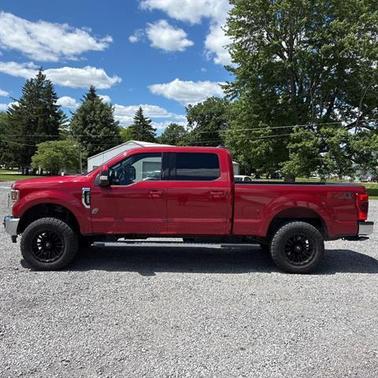 Rapid Red Metallic Tinted Clearcoat 2022 Ford F-250 Lariat