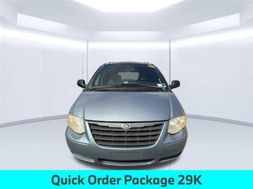 Butane Blue Pearl 2005 Chrysler Town & Country Touring