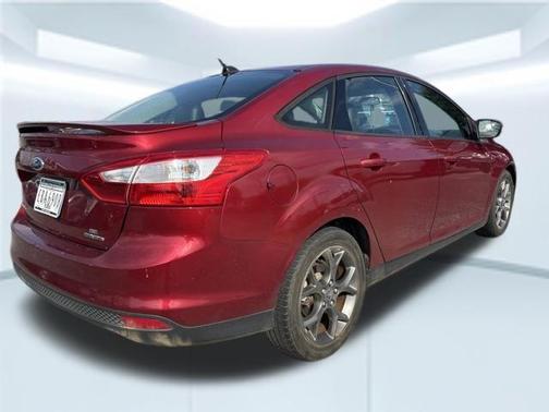 Ruby Red Metallic 2013 Ford Focus SE