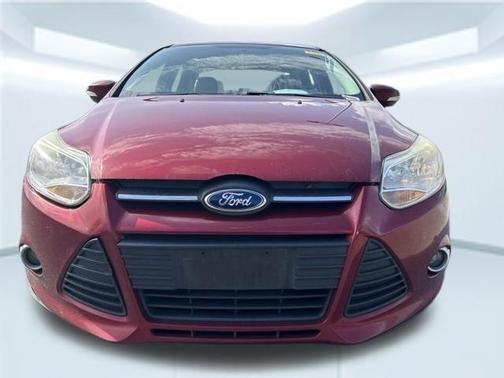 Ruby Red Metallic 2013 Ford Focus SE