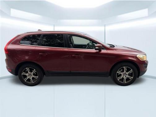 Flamenco Red Metallic 2011 Volvo XC60 T6