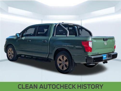 2024 Nissan Titan SV