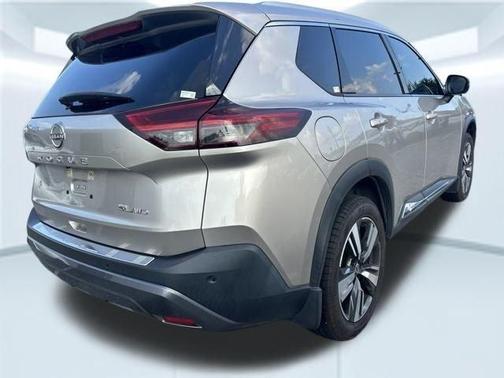 Champagne Silver 2022 Nissan Rogue SL