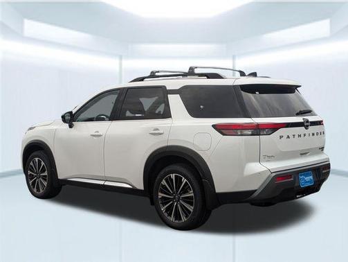 Everest White P 2026 Nissan Pathfinder Platinum